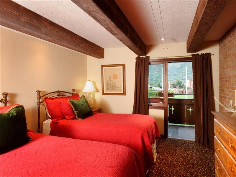 Mountain Chalet Hotel Aspen