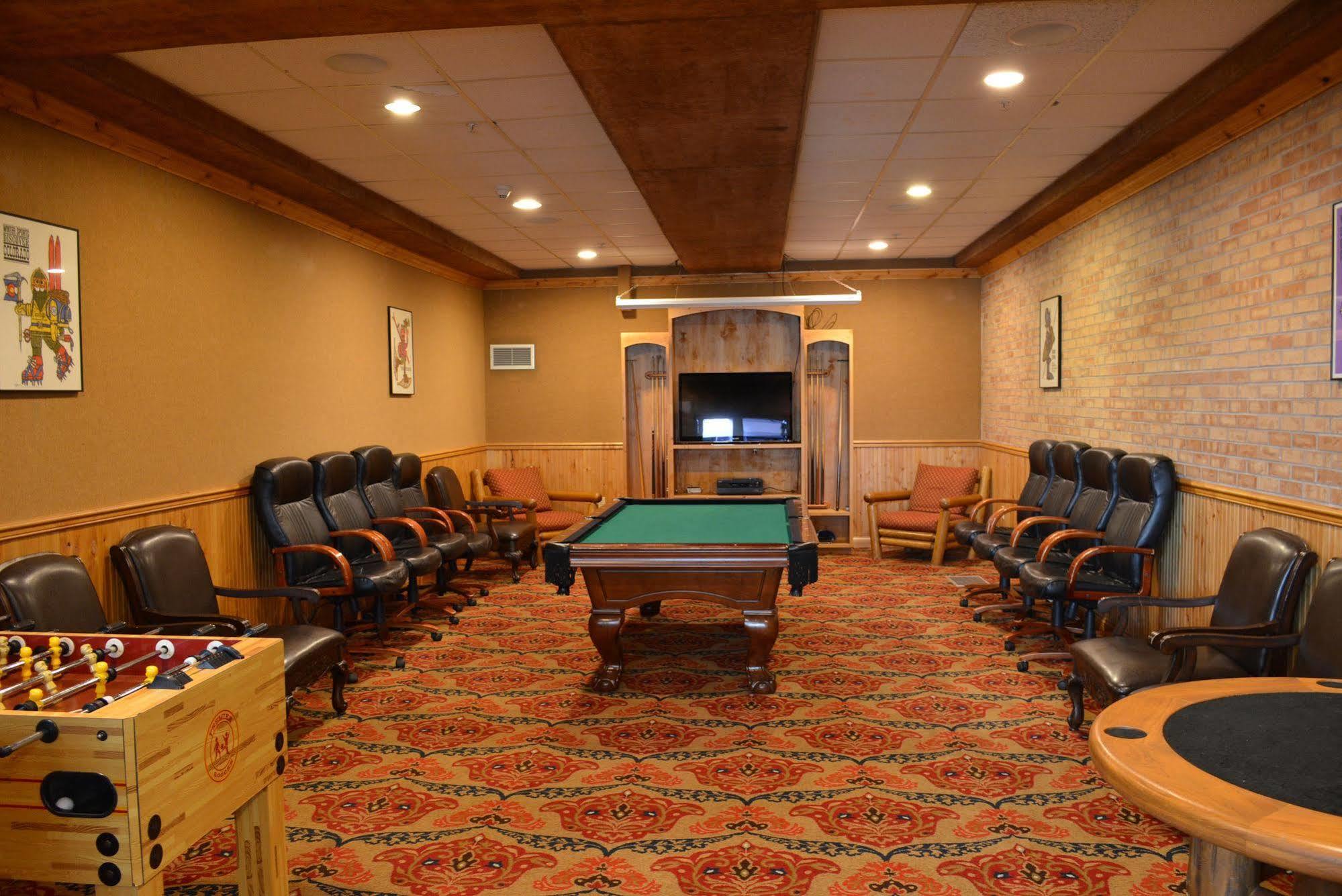Mountain Chalet Hotel 3*